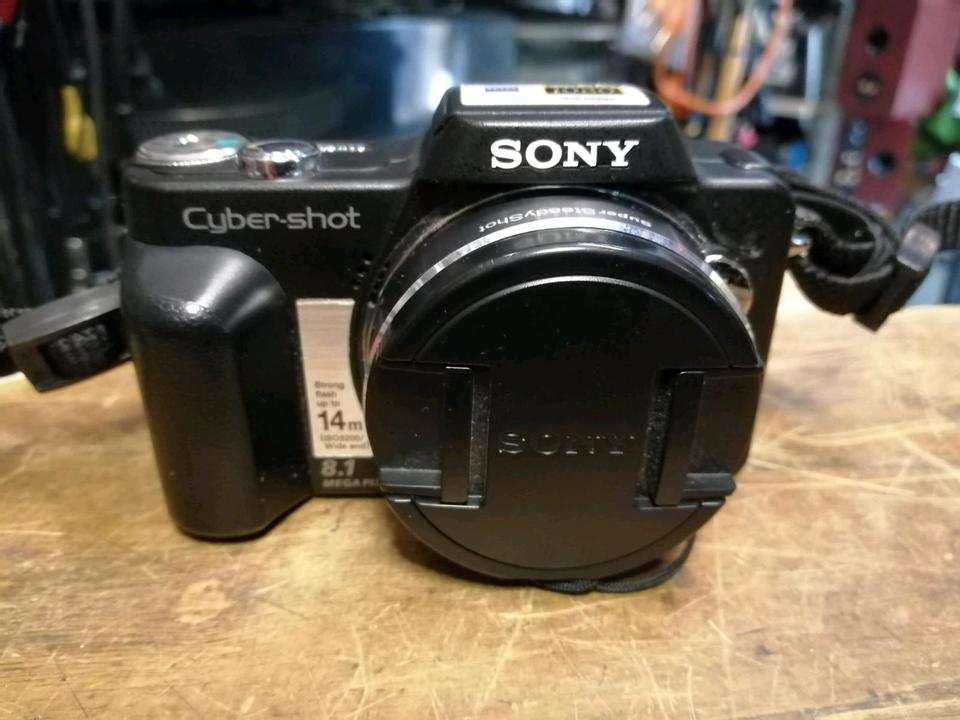 SONY DSC-H3, Digital-Kamera mit Zubehör, OHNE Speicherkarte!!