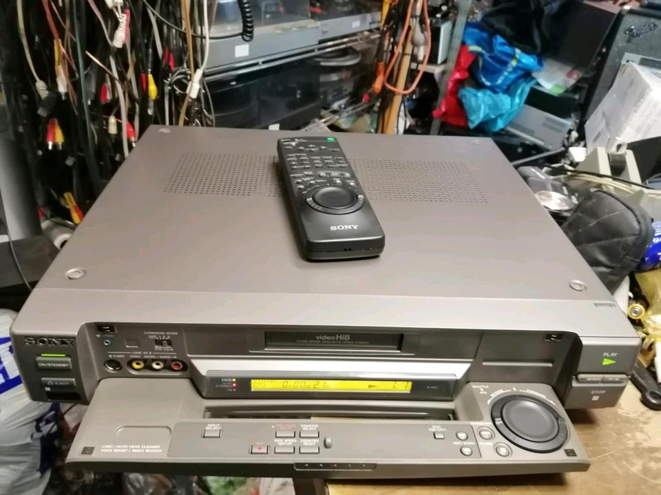 SONY EV-C2000EV P, Videorecorder Hi8, guter Zustand!!