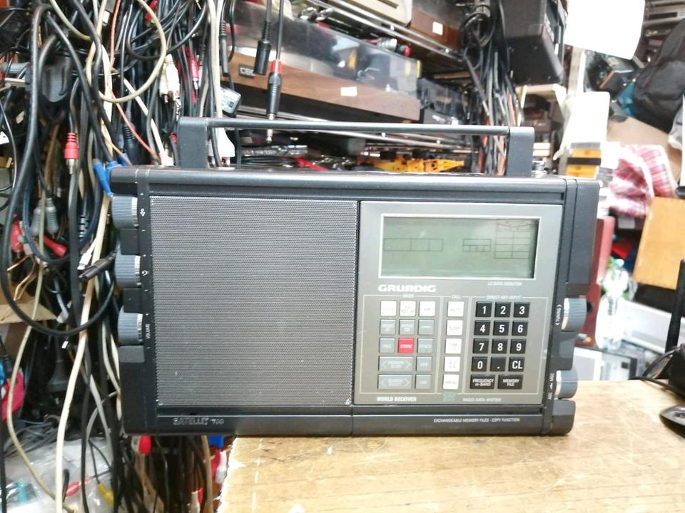 GRUNDIG SATELLIT 700, Radio, guter Zustand!!