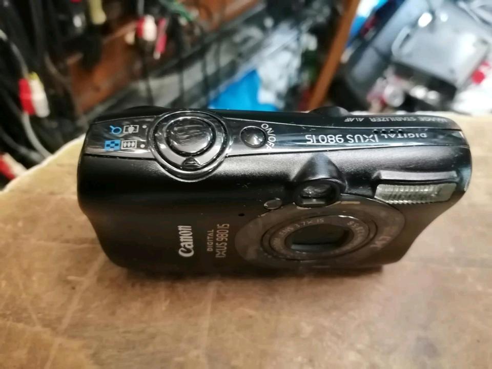 CANON IXUS 980 IS, Digital-Kamera mit Zubehör!!!