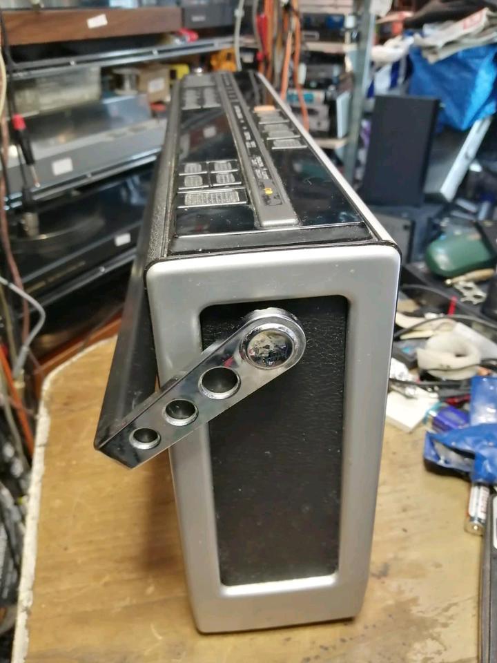 GRUNDIG C9000 AUTOMATIC, Radio-Cassetten-Recorder, etwas DEFEKT!!