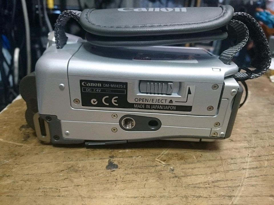 CANON DM-MV425 E, MiniDV-Videocamera mit Zubehör!!!