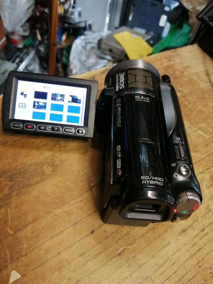 PANASONIC HDC-HS300, Videocamera OHNE Speicherkarte!!!