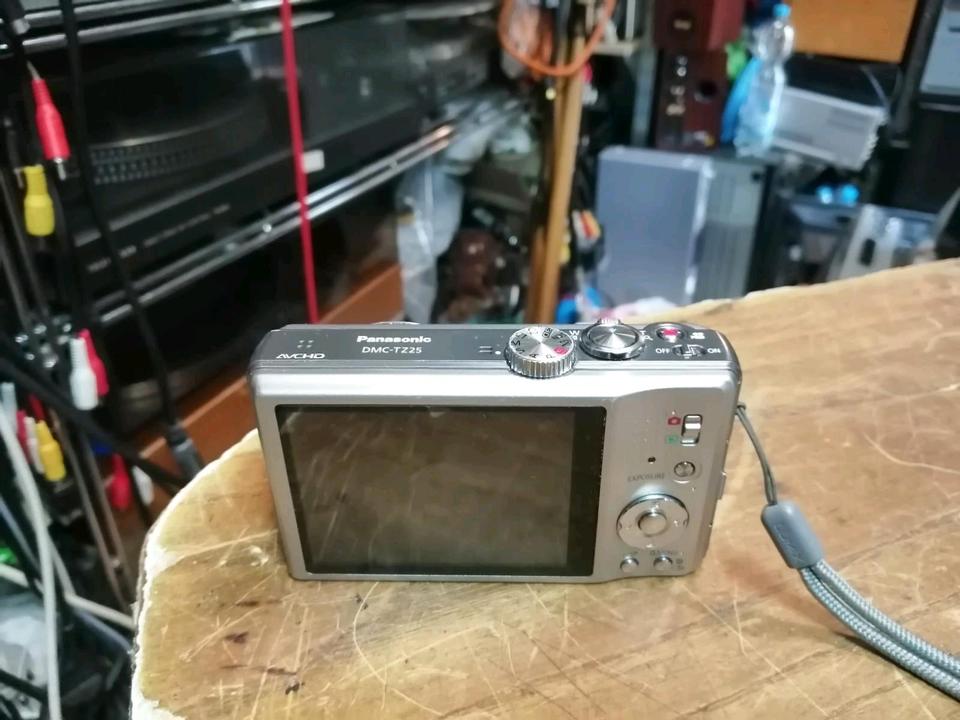 PANASONIC LUMIX DMC-TZ25, Digital-Kamera mit Zubehör!!