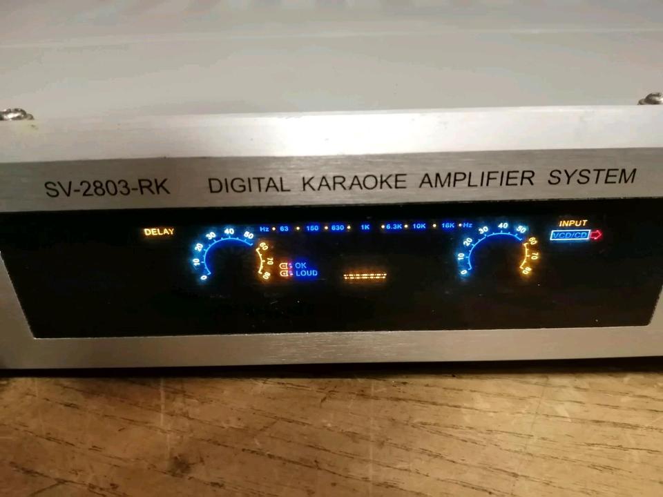 DIGITAL KARAOKE SURROUND AMPLIFIER SV-2803-RK, guter Zustand!!!