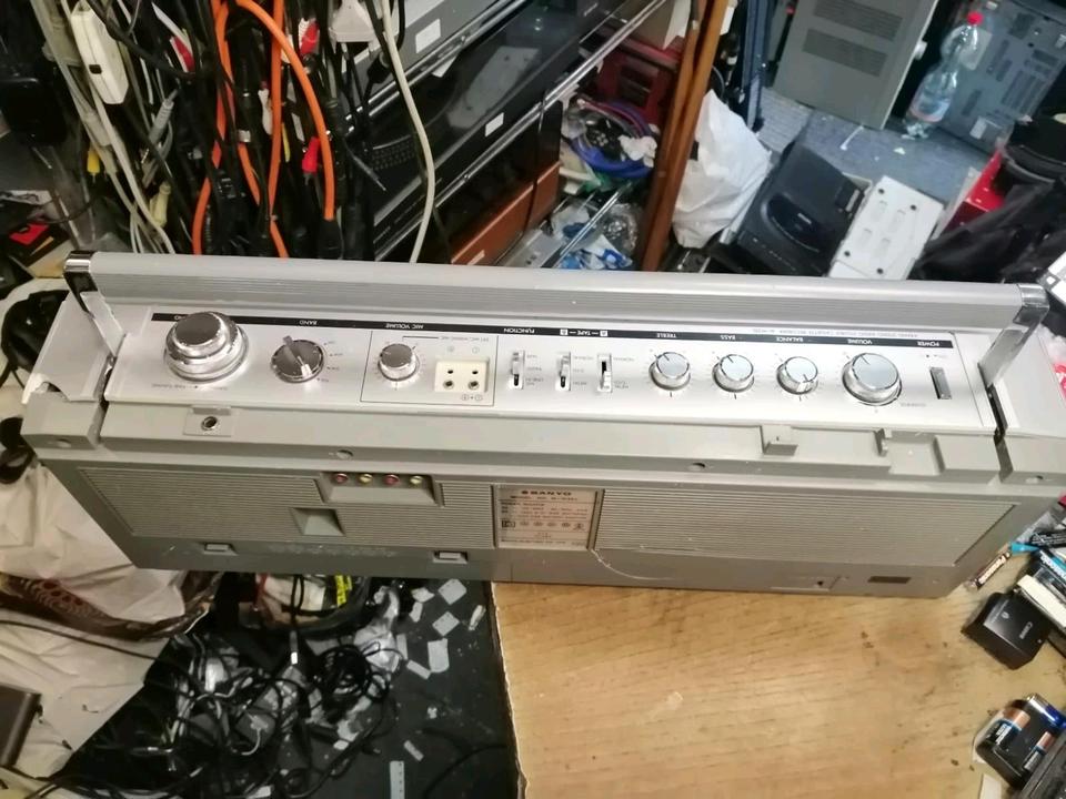 SANYO M-W25L, Doppelcassetten-Radio-Recorder, DEFEKT!!!