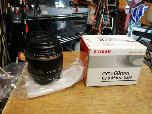 CANON EFS 60, 60 mm, f/2.8 Macro USM, Objektiv mit Original-Kart!