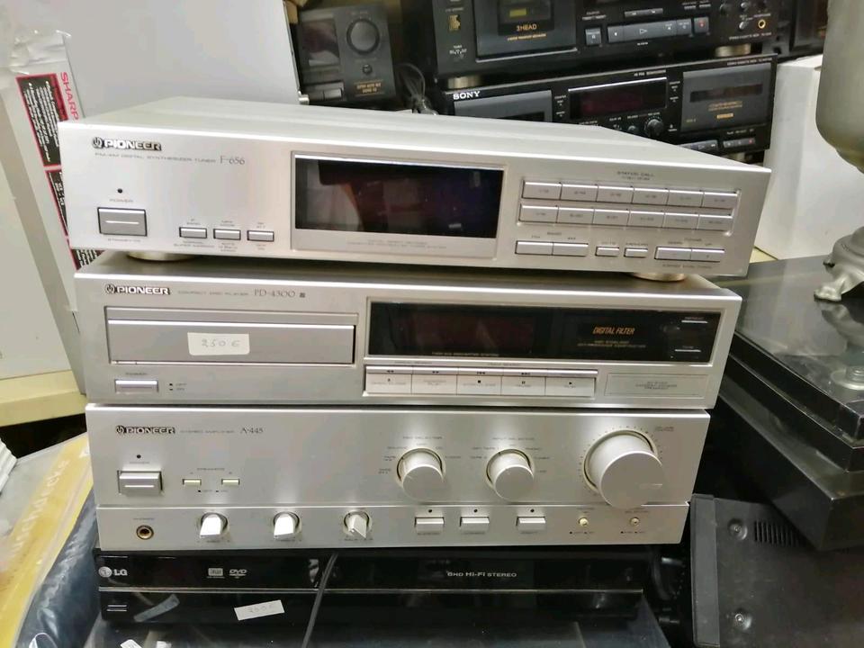 PIONEER Amplifier A-445, Tuner F-656 und CD-Player PD-4300!