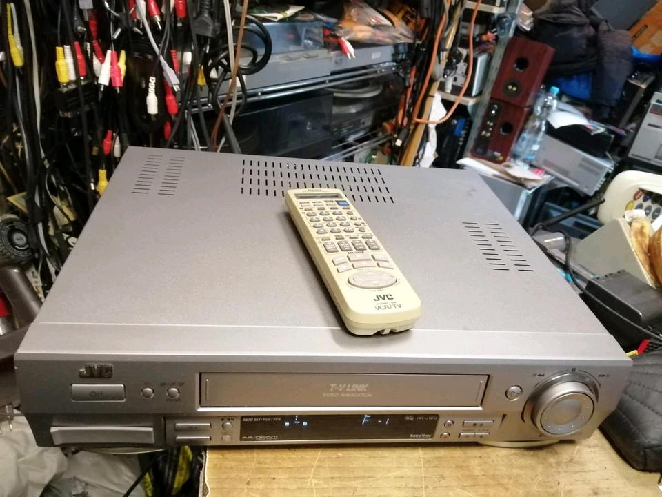 JVC HR-J870EU, Videocassettenrecorder, guter Zustand!!