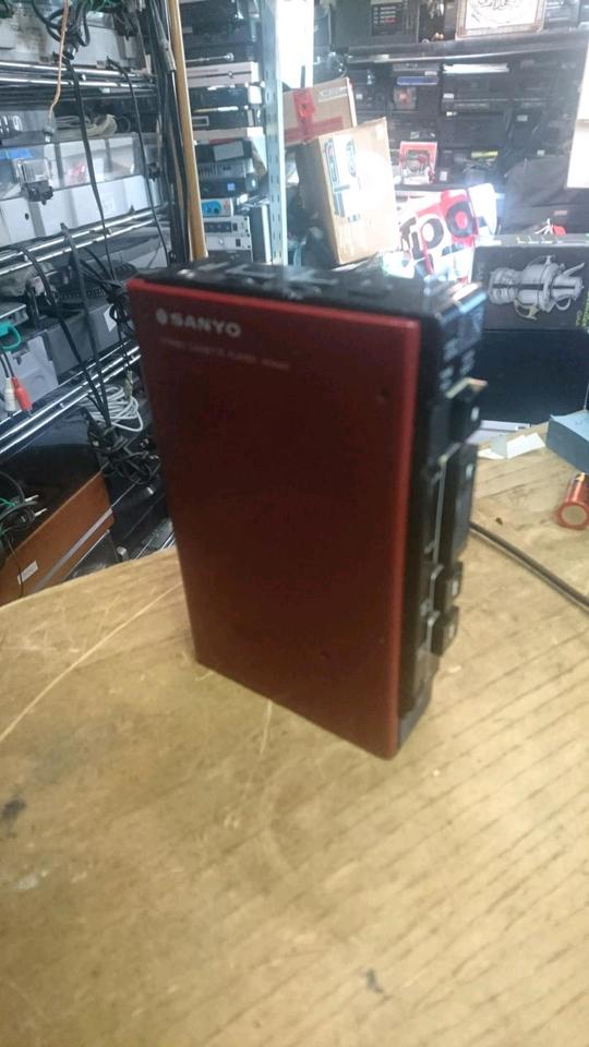 SANYO M4440, Walkman mit Original-Tasche, etwas DEFEKT!!!