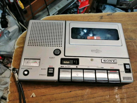 SONY TC-150 Cassetten-Recorder, ohne Adapter! Guter Zustand!