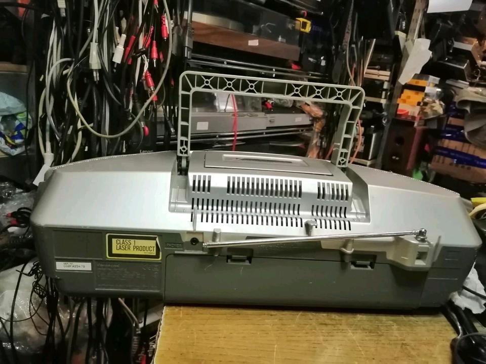 PANASONIC RX-ES25, Radio-Cassetten-Recorder mit CD, etwas DEFEKT!