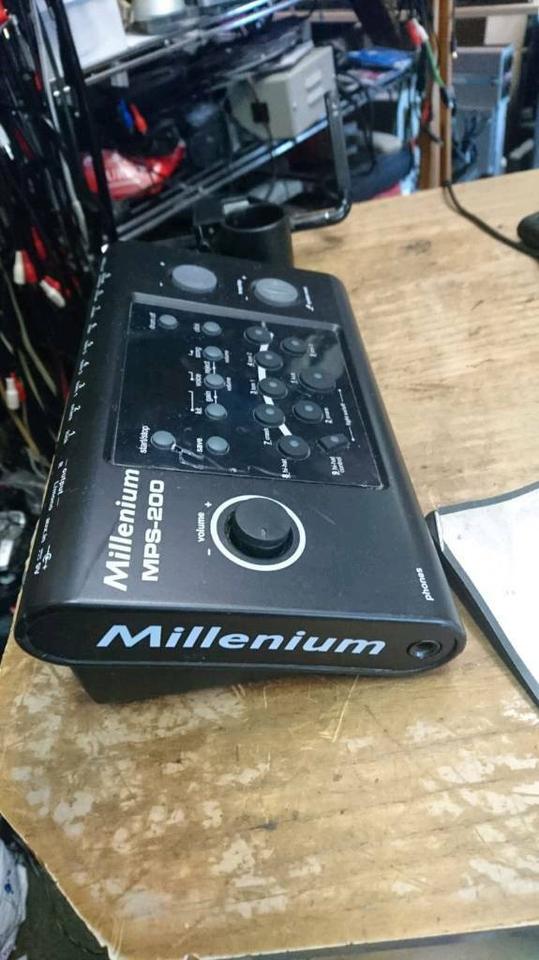 MILLENNIUM MPS-200 Digital Drum mit Universal-Adapter+Halterung