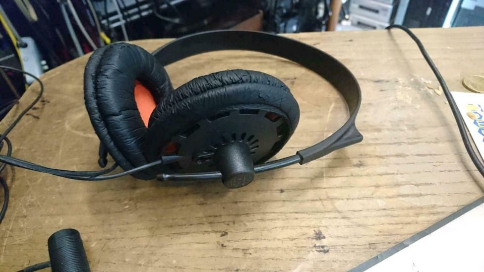 SENNHEISER HD 40, Kopfhörer, 5polig, Adapter für Klinkestecker 60 € VB Versand möglich