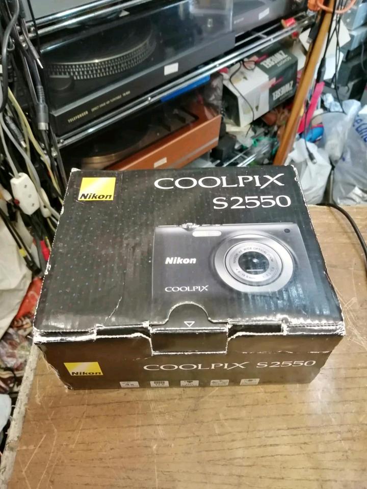NIKON COOLPIX S2550, Digital-Kamera mit Zubehör!!!