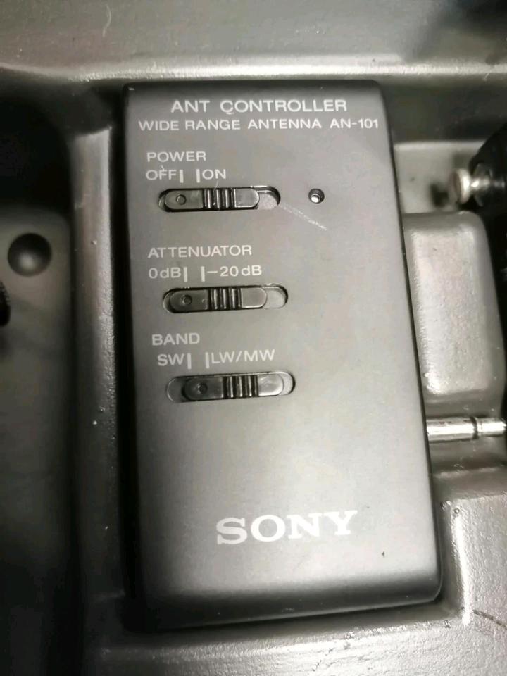 SONY ICF-SW1 Receiver mit und Koffer!!! Guter Zustand!