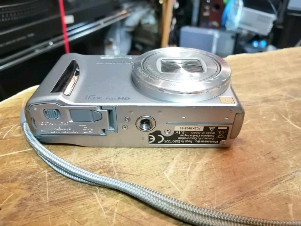 PANASONIC LUMIX DMC-TZ25, Digital-Kamera mit Zubehör!!