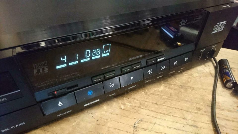 PHILIPS CD 650/00R, CD-Player OHNE Fernbedienung!