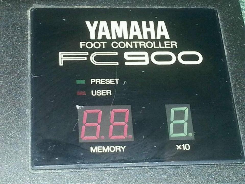 YAMAHA FC 900; Foot Controller mit Midi-Kabel, guter Zustand!