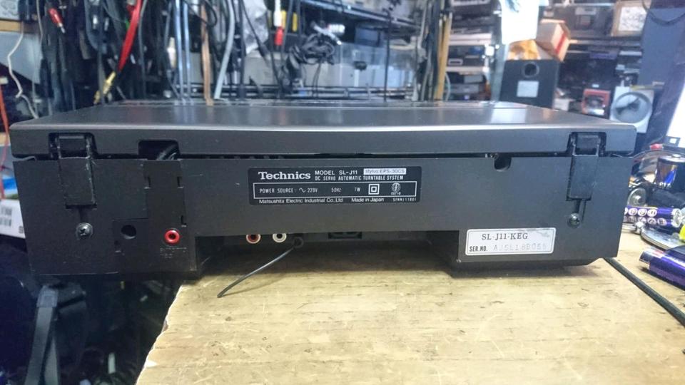 TECHNICS SL-J11 Plattenspieler +TECHNICS P30S Nadelsystem!