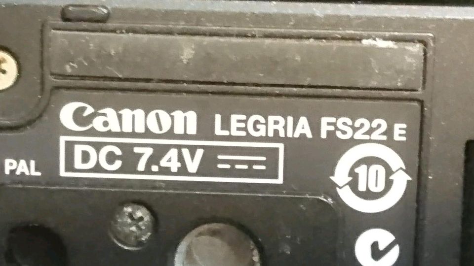 CANON LEGRIA FS22, Videocamera mit Zubehör, OHNE Speicherkarte!!