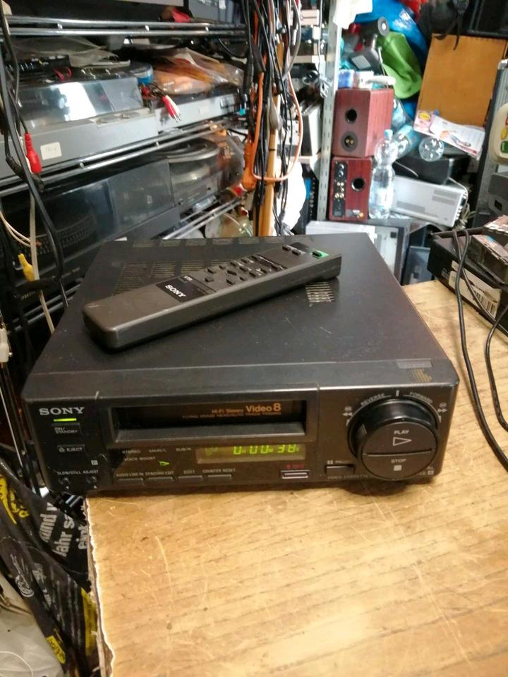 SONY EV-C45E, Videocassettenrecorder mit Original-Fernbedienung!!