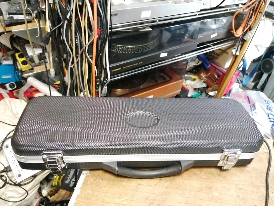 QUERFLÖTE R. S. Reichelt, mit einem Koffer, guter Zustand!!!