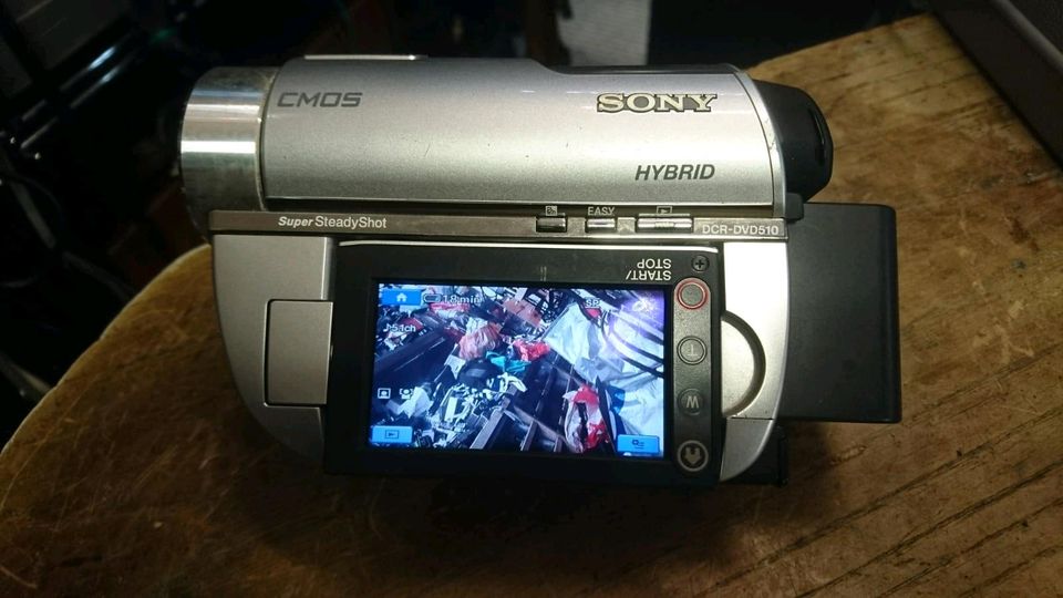 SONY DCR-DVD520E, Digital Videocamera mit Zubehör!!