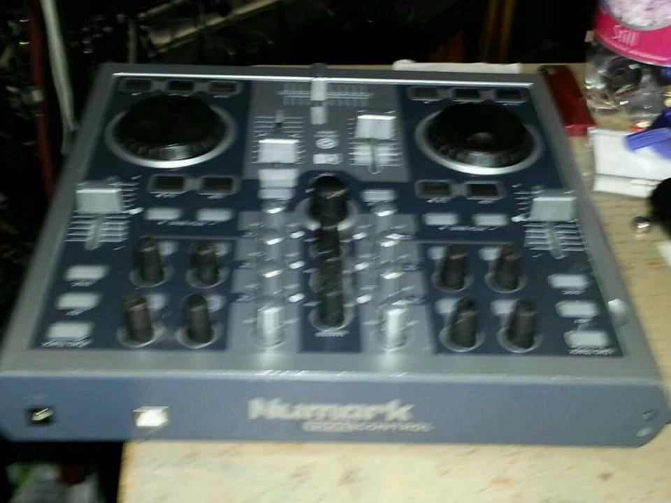 NUMARK Total Control, Mixer mit USB-KABEL, toll!