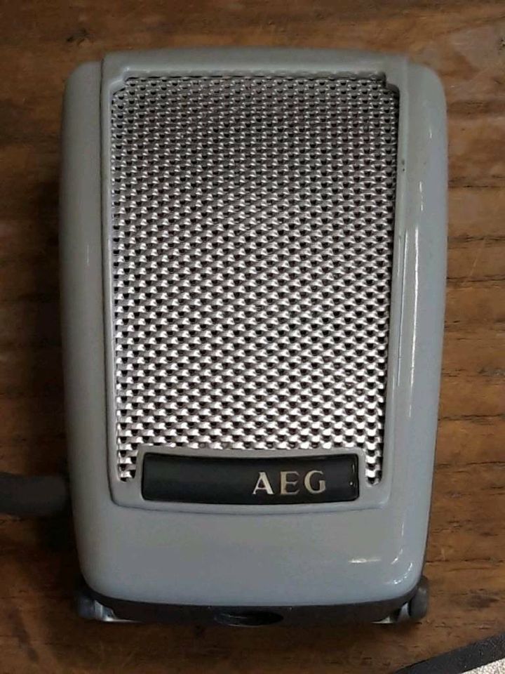 AEG D11C ; tolles Tischmikrofon, 3polig, sehr guter Zustand