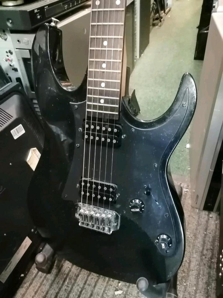 IBANEZ GIO, E-Gitarre, made in China, guter Zustand!!