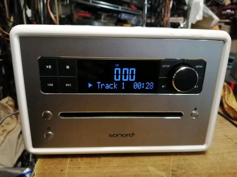 SONORO QUBO-220, CD Digital Radio mit Universal-Adapter (NEU)