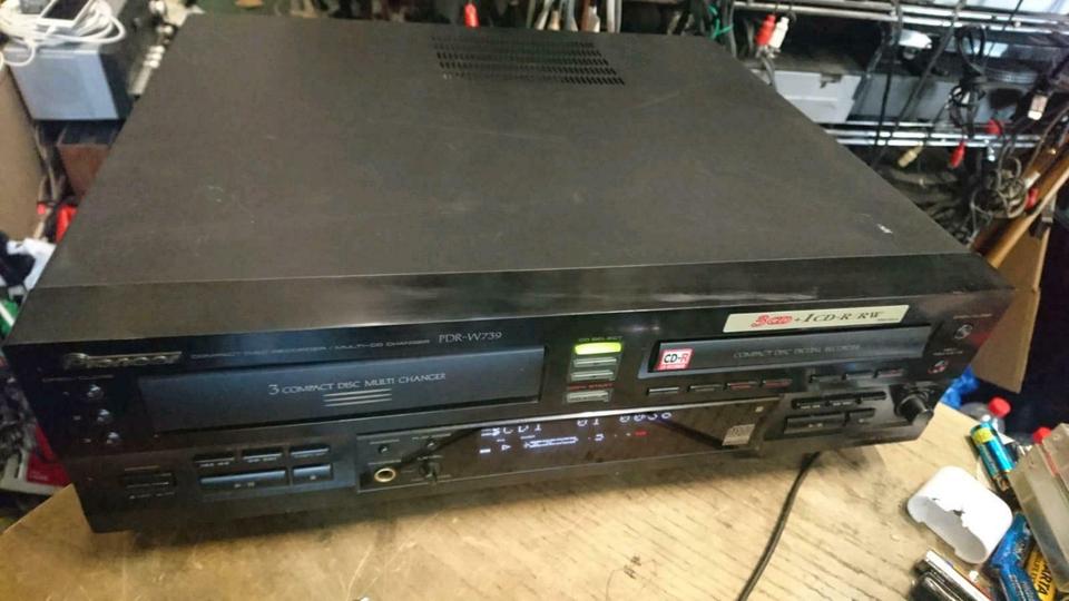 PIONEER PDR-W739, CD-Recorder+3fach-CD-Wechsler, etwas DEFEKT!!