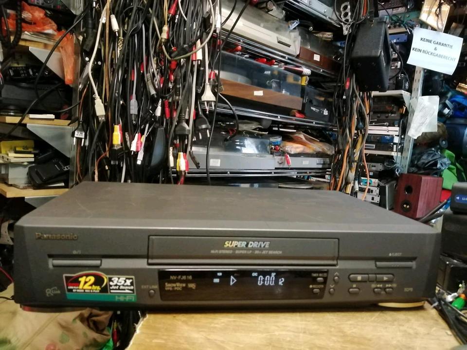 PANASONIC NV-FJ610EG-K, Videocassettenrecorder OHNE Fernbedienun!