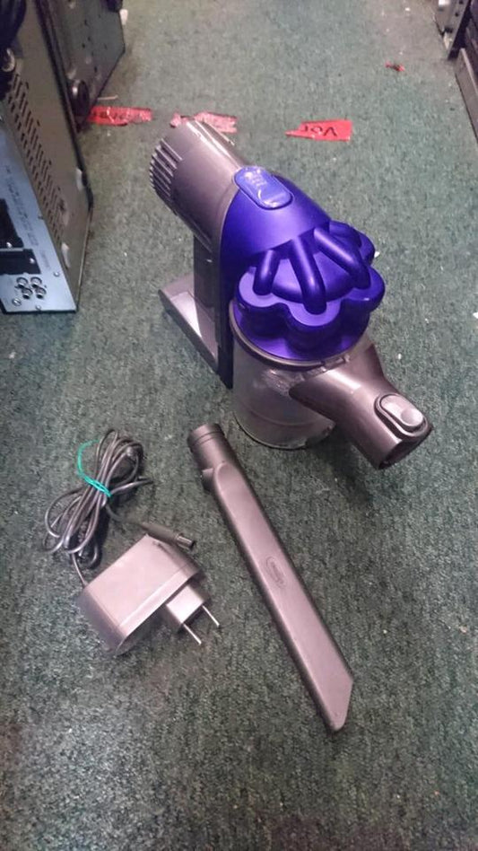 DYSON DC34 animalpro, Akku-Staubsauger mit NEUEN Akku, Zubehör!!