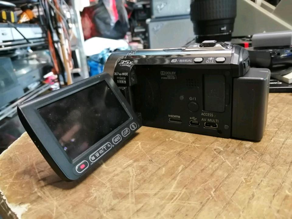 PANASONIC HDC-TM60, Videocamera, OHNE Speicherkarte!!