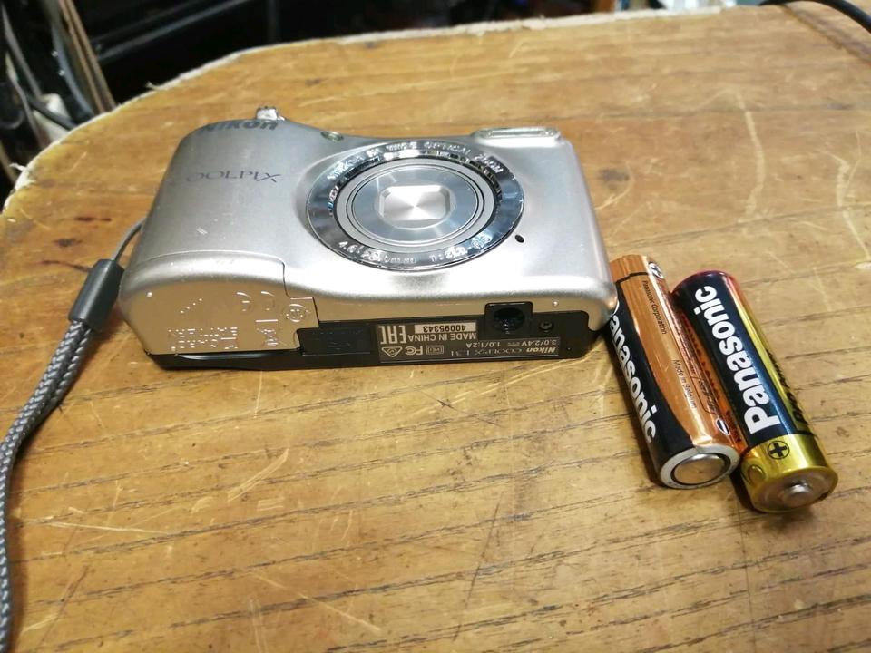 NIKON COOLPIX L31, Digital-Kamera mit Originalkarton!!!