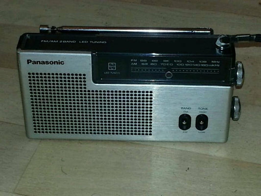 PANASONIC RF-527; kleines Radio, guter Zustand! Toll!