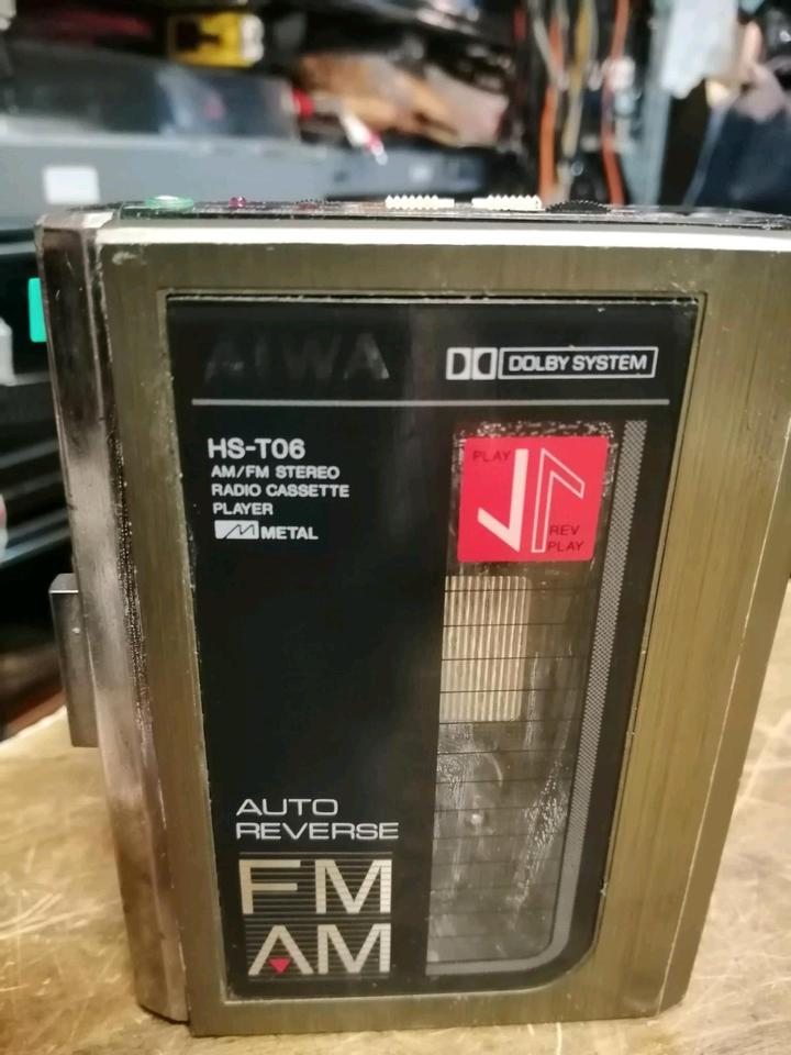 AIWA HS-T06, Walkman mit Radio, DEFEKT!!!