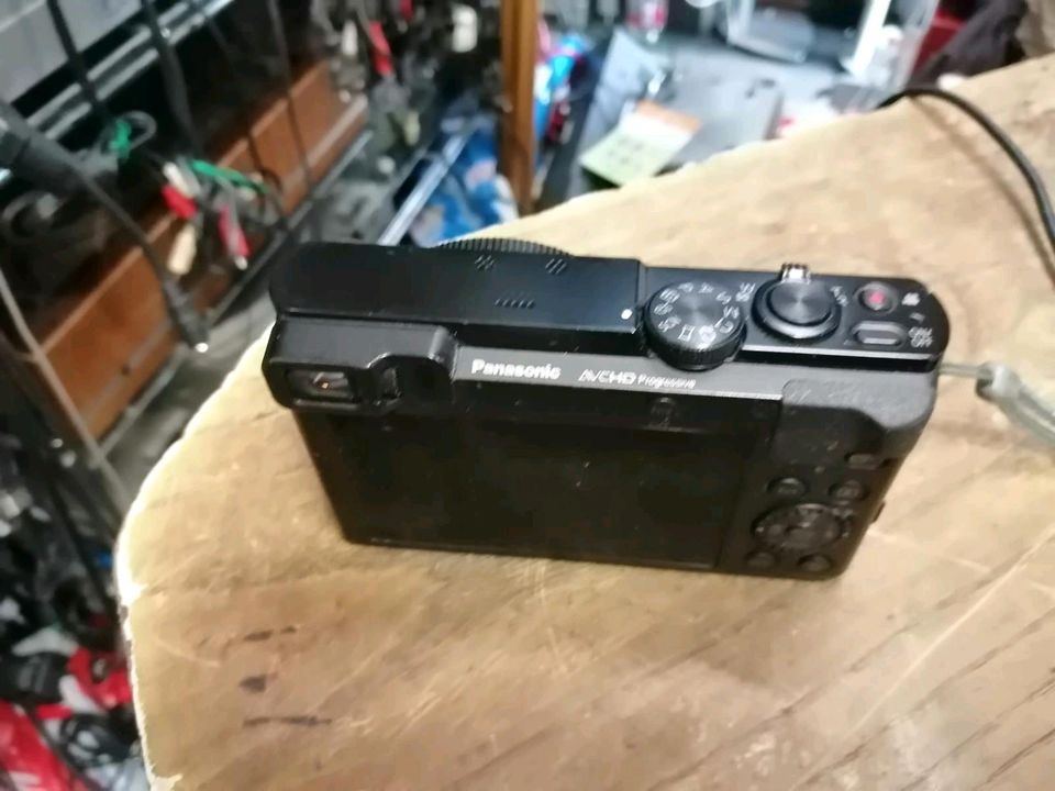 PANASONIC LUMIX DMC-TZ71, Digital-Kamera mit Zubehör!