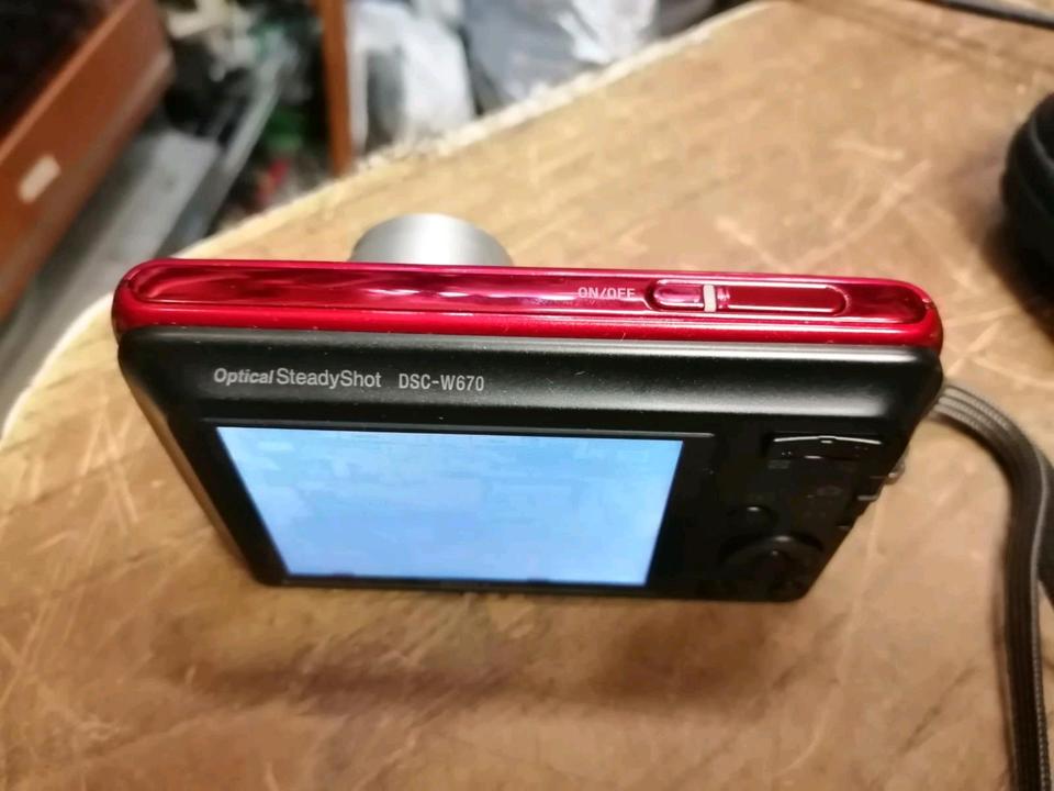 SONY Optical SteadyShot DSC-W670, Digital-Kamera mit Zubehör!!