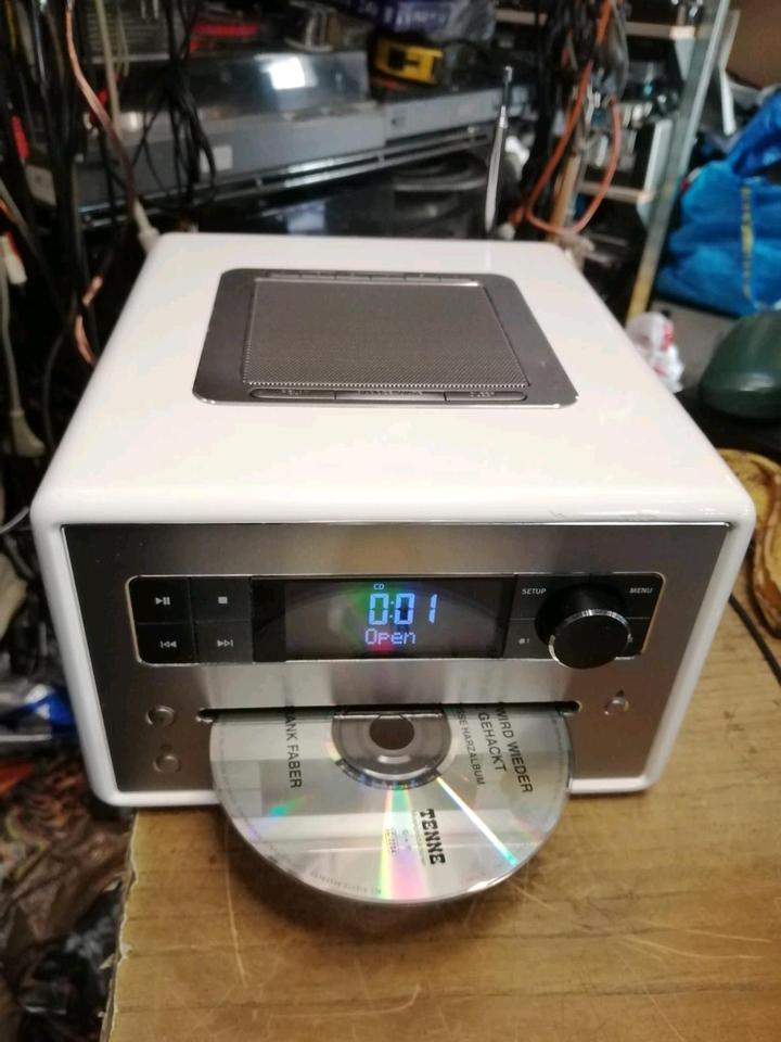 SONORO QUBO-220, CD Digital Radio mit Universal-Adapter (NEU)