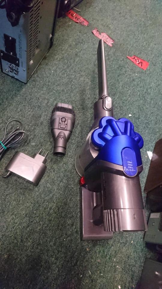 DYSON DC35 multi floor, Akku-Staubsauger mit Zubehör!!