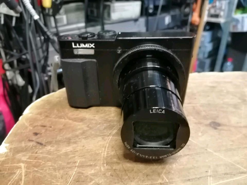 PANASONIC LUMIX DMC-TZ71, Digital-Kamera mit Zubehör!