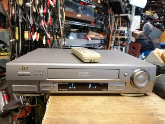 JVC HR-J870EU, Videocassettenrecorder, guter Zustand!!