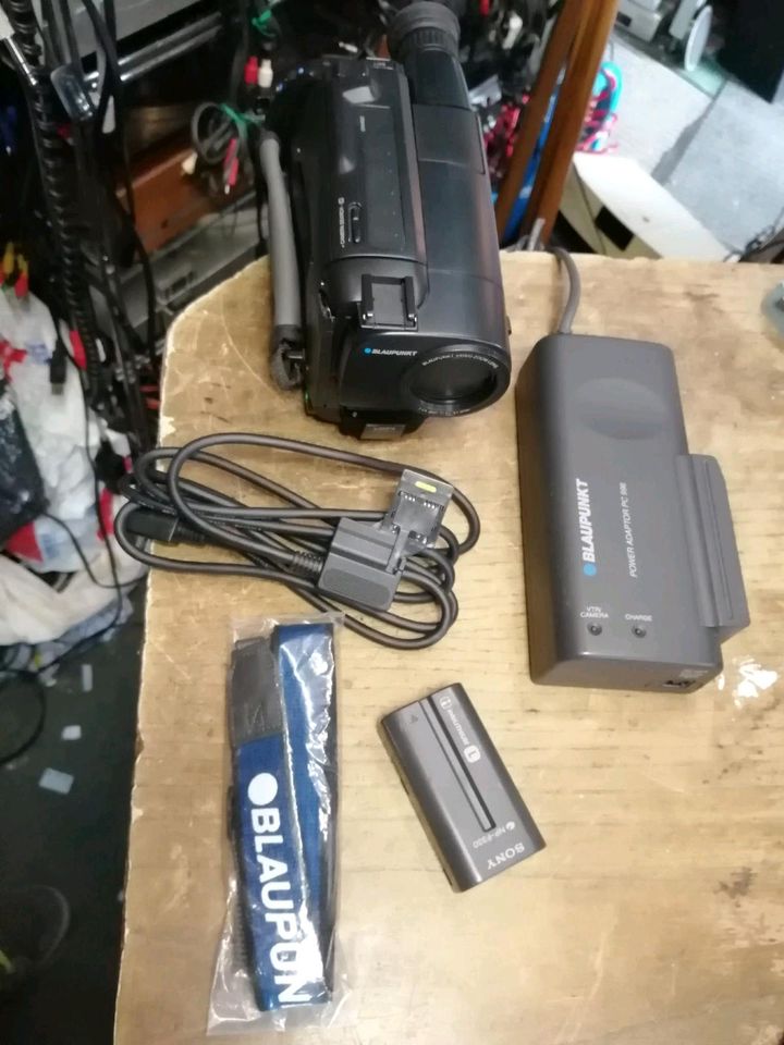 BLAUPUNKT CC-867, Videocamera Hi8 und Video 8, mit Zubehör!!!