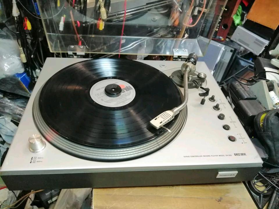TOSHIBA SR-255, Plattenspieler mit Original-Nadelsystem!