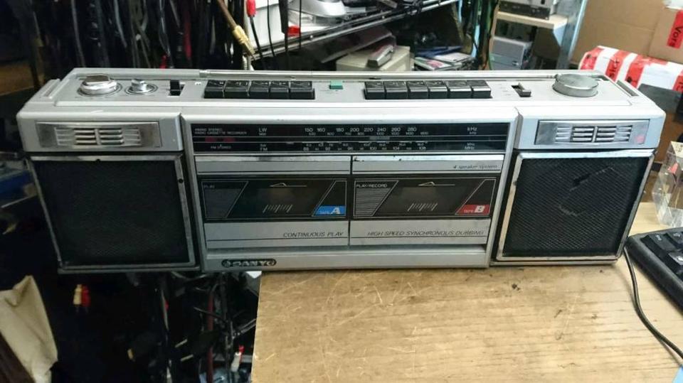 SANYO MW150L, Radio-Doppelcassetten-Recorder, etwas DEFEKT!!