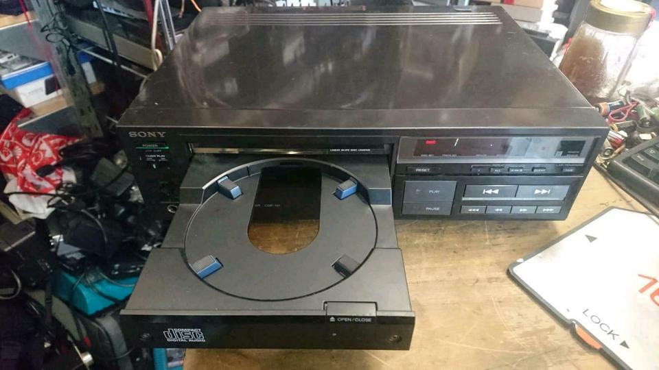 SONY CDP-101, CD-Player OHNE Fernbedienung! Guter Zustand!