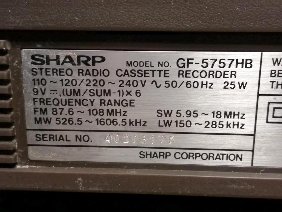 SHARP GF-5757HB, Radio-Cassetten-Recorder, etwas DEFEKT!!!